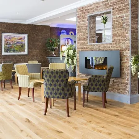 Springhill Court & Leisure Club