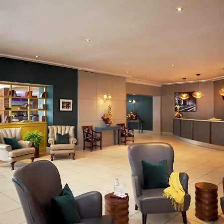 Springhill Court & Leisure Club Hotel 3*