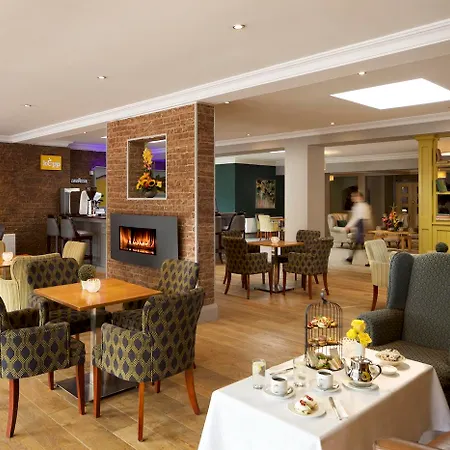 Springhill Court & Leisure Club 3*