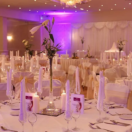 Springhill Court & Leisure Club Hotel 3*