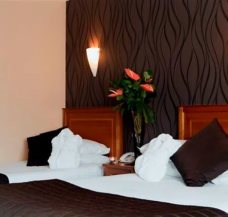 Springhill Court & Leisure Club 3* קילקני