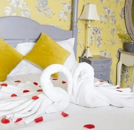 Springhill Court & Leisure Club 3*