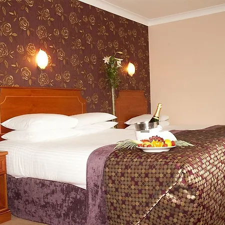 Springhill Court & Leisure Club 3*