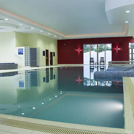 Springhill Court & Leisure Club Hotel