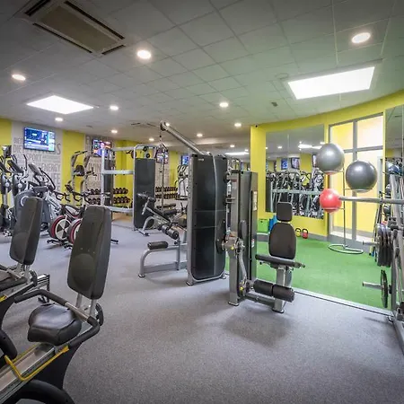 Springhill Court & Leisure Club