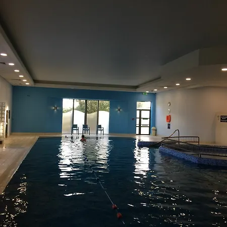 Hotel Springhill Court & Leisure Club 3*