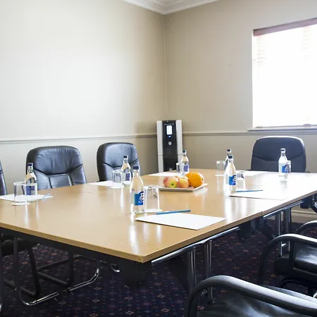 Springhill Court & Leisure Club Hotel 3*