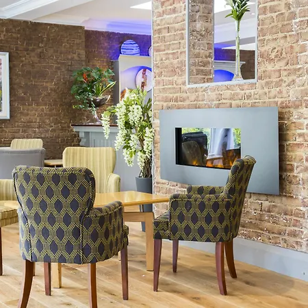 Springhill Court & Leisure Club