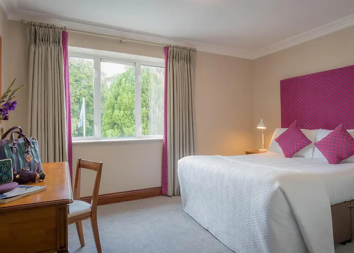 Springhill Court & Leisure Club Hotel 3*