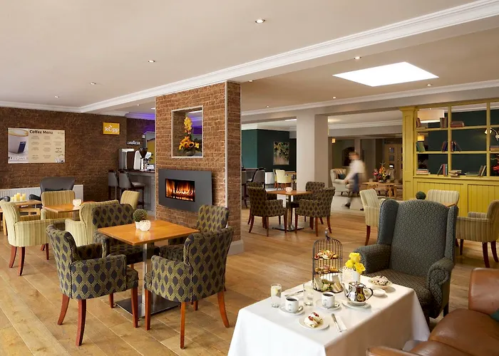 Springhill Court & Leisure Club 3*