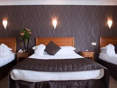 Springhill Court & Leisure Club Hotel 3*