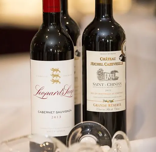 Springhill Court & Leisure Club Hotel 3*