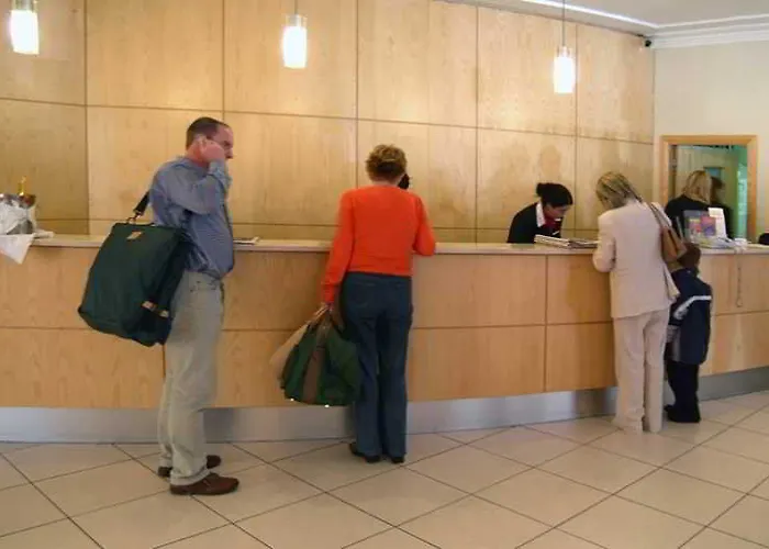 Springhill Court & Leisure Club Hotel