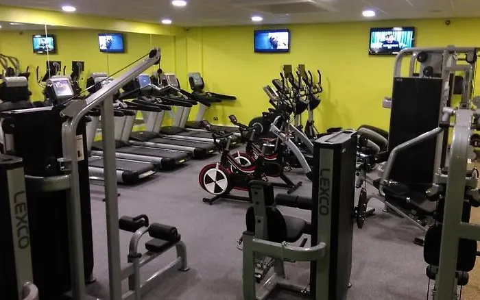 Hotel Springhill Court & Leisure Club 3*