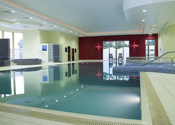 Springhill Court & Leisure Club Hotel