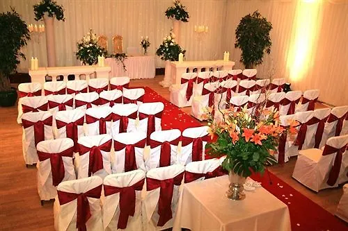 Springhill Court & Leisure Club Hotel 3*