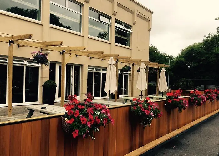 Springhill Court & Leisure Club